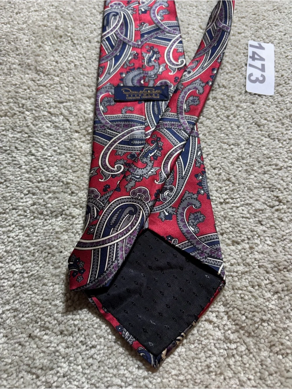 Oscar de la Renta Mens Neck Tie Paisley 100% Silk Couture Collection Floral
